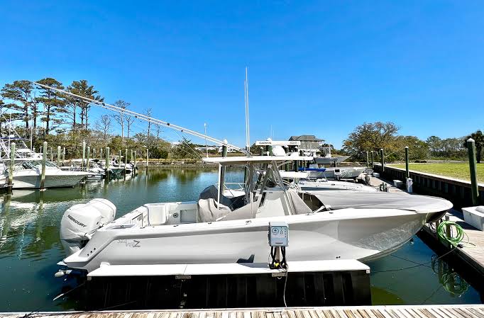 Wide-base Floating Boat Lift